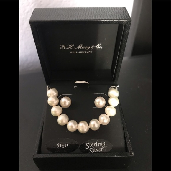 R. H. Macy & Co. Fine Jewelry Jewelry - 🎁NWT Cultured Pearl Necklace & Stud Earrings Set